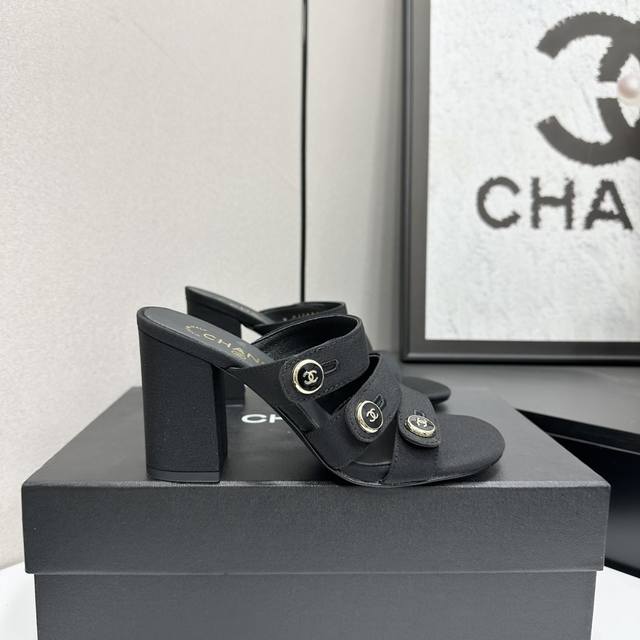 工厂p价 女装女鞋 运动原单 2025小香 本季秋冬季必备单品！！ 香奈儿秋冬重工爆款 小红书力推款，怎么搭配都好看，时髦精必备，香奈儿女士钟爱简约又难以抗拒系