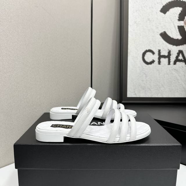 工厂p价 女装女鞋 运动原单 2025小香 本季秋冬季必备单品！！ 香奈儿秋冬重工爆款 小红书力推款，怎么搭配都好看，时髦精必备，香奈儿女士钟爱简约又难以抗拒系