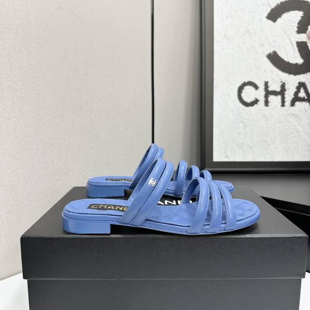 工厂p价 女装女鞋 运动原单 2025小香 本季秋冬季必备单品！！ 香奈儿秋冬重工爆款 小红书力推款，怎么搭配都好看，时髦精必备，香奈儿女士钟爱简约又难以抗拒系