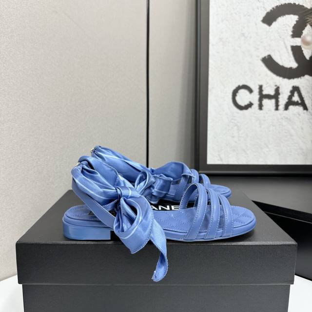 工厂p价 女装女鞋 运动原单 2025小香 本季秋冬季必备单品！！ 香奈儿秋冬重工爆款 小红书力推款，怎么搭配都好看，时髦精必备，香奈儿女士钟爱简约又难以抗拒系