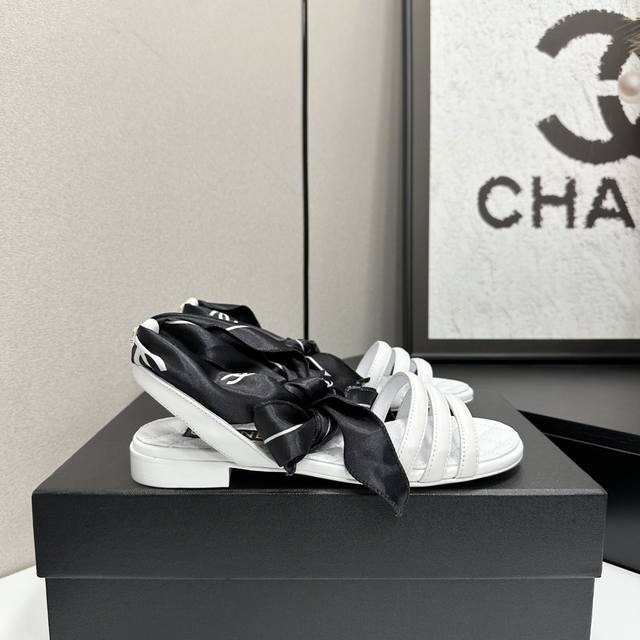 工厂p价 女装女鞋 运动原单 2025小香 本季秋冬季必备单品！！ 香奈儿秋冬重工爆款 小红书力推款，怎么搭配都好看，时髦精必备，香奈儿女士钟爱简约又难以抗拒系