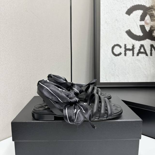 工厂p价 女装女鞋 运动原单 2025小香 本季秋冬季必备单品！！ 香奈儿秋冬重工爆款 小红书力推款，怎么搭配都好看，时髦精必备，香奈儿女士钟爱简约又难以抗拒系