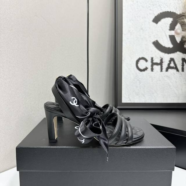 工厂p价 女装女鞋 运动原单 2025小香 本季秋冬季必备单品！！ 香奈儿秋冬重工爆款 小红书力推款，怎么搭配都好看，时髦精必备，香奈儿女士钟爱简约又难以抗拒系