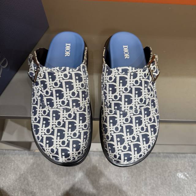 调工厂p价 男装男鞋 运动原单 D 顶级代购 迪 炸街男神半拖专柜同步，鞋面意大利进口D标志布面料，高品质复杂拼接工艺品，鞋底：原厂特供原版底，独家活动成型底超