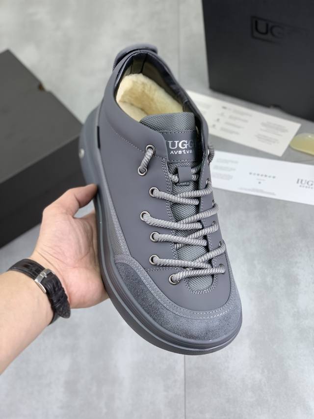 调工厂p价 男装男鞋 运动原单上新 Iuggi 最新时尚潮品 超酷新品厚底面包鞋 户外运动鞋防滑减震 超轻便 头层牛皮 耐磨耐脏 质感细腻 内里澳洲进口羊毛 舒