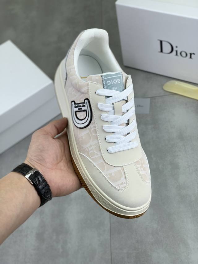 调工厂p价 男装男鞋 运动原单 Dior 2025迪奥原版系带低帮男鞋 经典款休闲鞋本款是官方主打经典款，质量，原厂名师制作，采用优质牛皮配原版材料舒适透气网布