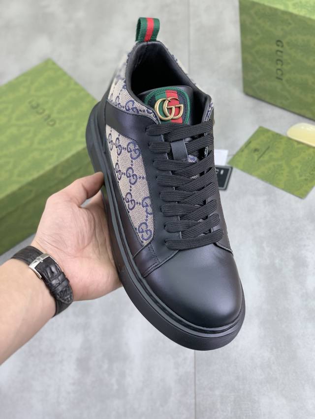 调工厂p价 男装男鞋 运动原单 古奇Gucci 官网最新款休闲时尚男鞋，爆款版型简洁大气，潮男专属.独有的官网最新品牌双G素元素古奇原版装饰，时尚又大方，面料原