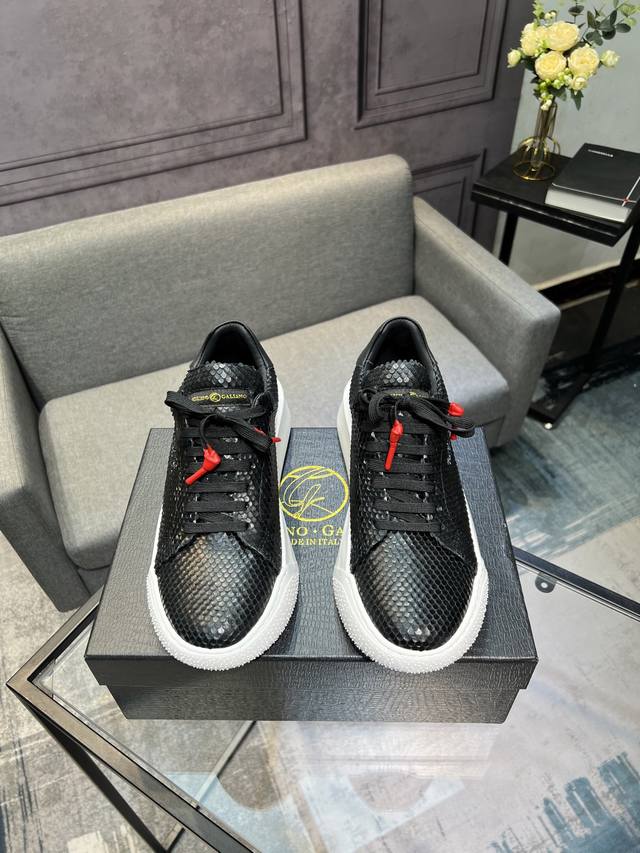 Galiano Nemesis 纳帕皮革 蛇纹厚底 5.5Cm 低帮 生活休闲鞋 男款休闲鞋，牛皮内里，橡胶大底，码数：39-44 45定做不退换