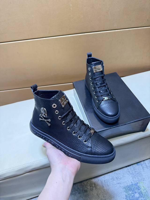 pp 菲利普 原单品质.～ 独特现代风运动鞋。休闲鞋潮男必备款 意大利进口原版品牌，进口原版皮，羊 拒绝脱色磨脚 鞋底：原厂特供原版底，法国懒人风格设计 贴脚