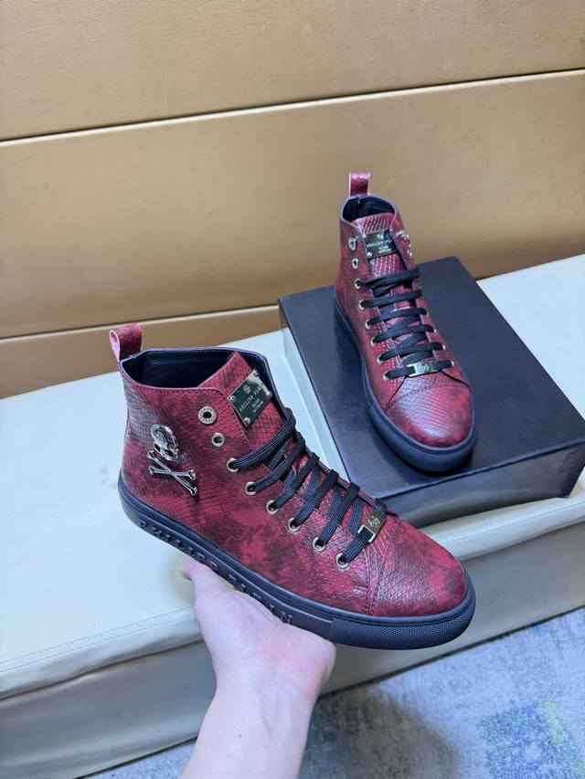 pp 菲利普 原单品质.～ 独特现代风运动鞋。休闲鞋潮男必备款 意大利进口原版品牌，进口原版皮，羊 拒绝脱色磨脚 鞋底：原厂特供原版底，法国懒人风格设计 贴脚