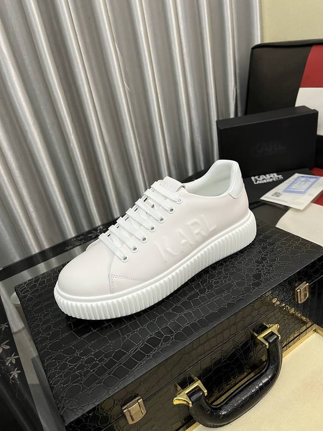 出厂价pp： 新品Calvin Klei*卡尔文 克莱恩～高端男士慢跑鞋经典运动休闲鞋！顶级代购原单货！原版进口牛皮搭配进口透气网布面料进口牛皮垫脚透气网布面料