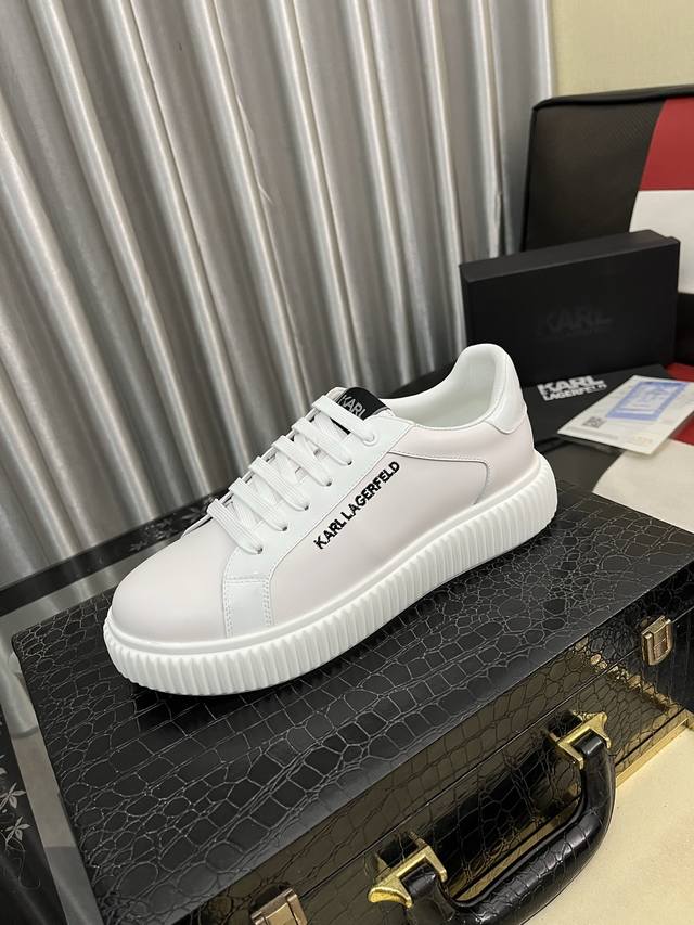 出厂价pp： 新品Calvin Klei*卡尔文 克莱恩～高端男士慢跑鞋经典运动休闲鞋！顶级代购原单货！原版进口牛皮搭配进口透气网布面料进口牛皮垫脚透气网布面料