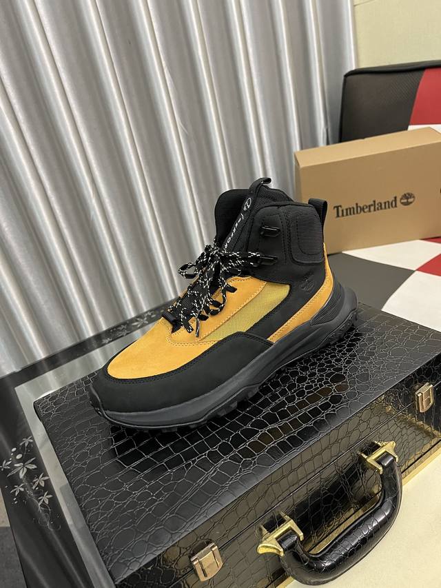 出厂价pp： Timberlan*添柏岚靴子 完美Hold住所有穿搭 自由随性 N种搭配 我可太喜欢的高颜值马丁靴！！！ 吊带搭宽松牛仔裤 牛仔裙 绝配 顶配这