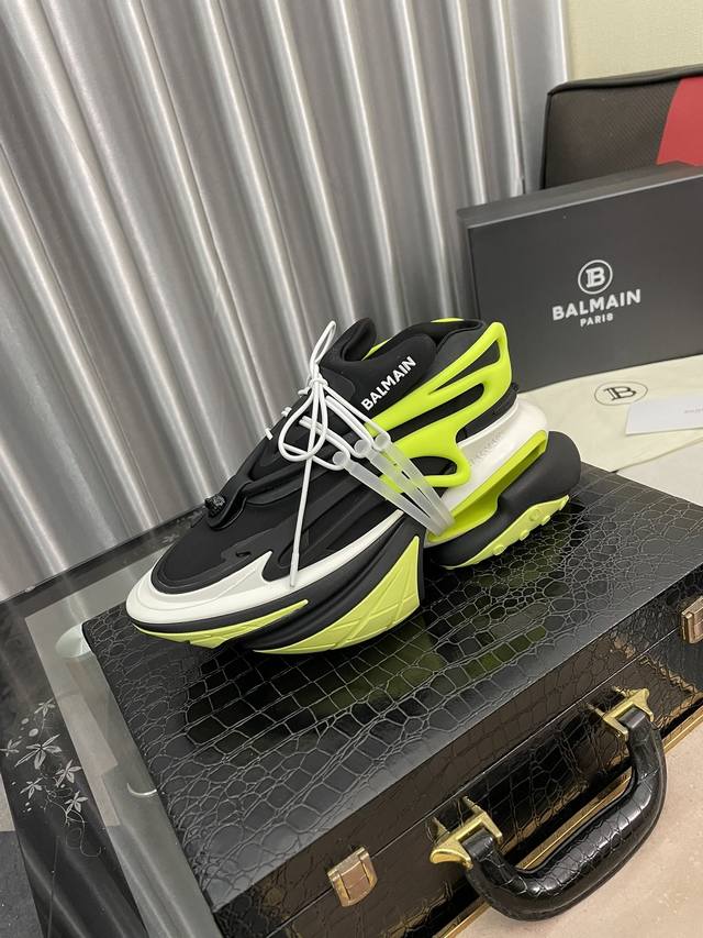 出厂价pp： Balmai* 巴尔-曼 新品B-Skate拼接低帮休闲运动鞋 多种材质拼接撞色设计 采用进口小牛皮 绒面小牛皮、拼接科技布材质设计、饰立体凸感对