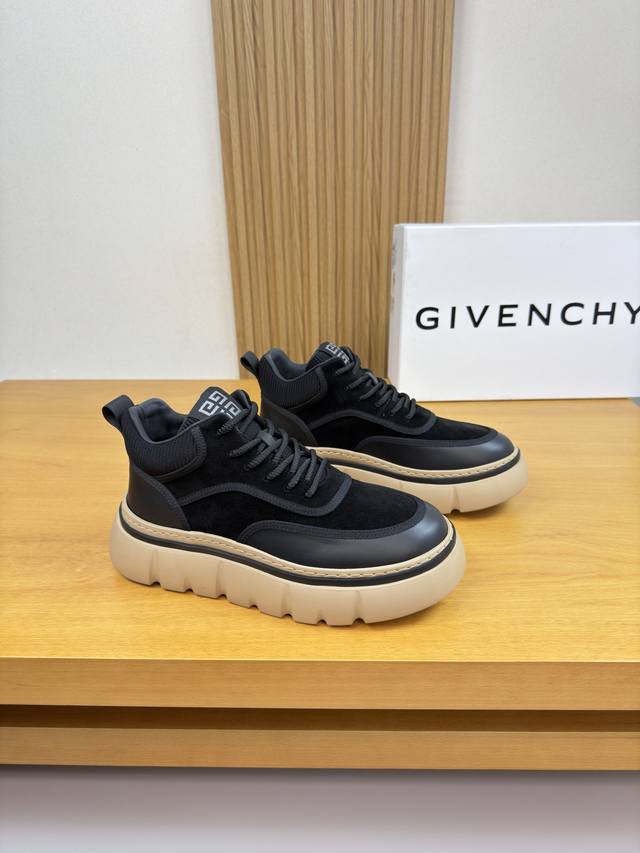 Givenchy 纪梵希 -高端品质 原单 高帮休闲运动鞋 -鞋面；纳帕小牛皮、反绒小牛皮、鞋口.鞋舌.品牌条纹布匹、后跟品牌织带、鞋舌.车缝品牌Logo布标