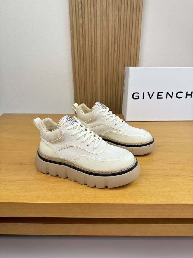 Givenchy 纪梵希 -高端品质 原单 高帮休闲运动鞋 -鞋面；纳帕小牛皮、反绒小牛皮、鞋口.鞋舌.品牌条纹布匹、后跟品牌织带、鞋舌.车缝品牌Logo布标