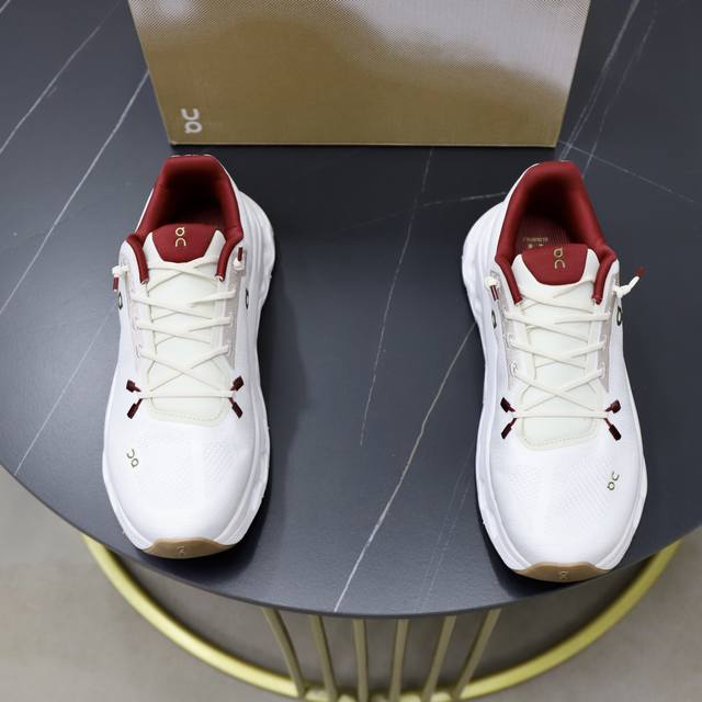 出厂价pp： Cloud X 4 全新综合体能训练Cloud X 舒适乐趣跑，缓震、轻量 On昂跑 Cloudsurfer上演中底“变形计” ，打破传统格局缔造