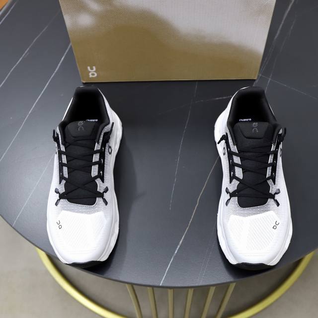 出厂价pp： Cloud X 4 全新综合体能训练Cloud X 舒适乐趣跑，缓震、轻量 On昂跑 Cloudsurfer上演中底“变形计” ，打破传统格局缔造