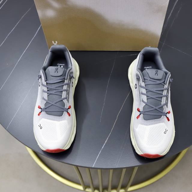 出厂价pp： Cloud X 4 全新综合体能训练Cloud X 舒适乐趣跑，缓震、轻量 On昂跑 Cloudsurfer上演中底“变形计” ，打破传统格局缔造