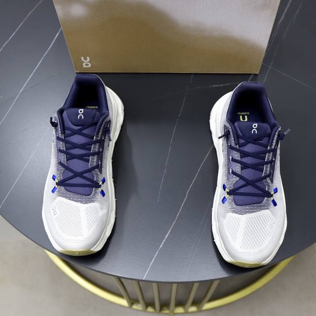 出厂价pp： Cloud X 4 全新综合体能训练Cloud X 舒适乐趣跑，缓震、轻量 On昂跑 Cloudsurfer上演中底“变形计” ，打破传统格局缔造