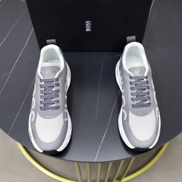 出厂价pp： Boss -鞋面：品牌布匹拼接皮料 -内里：舒适透气 -大底：原版轻便柔软耐磨大底 -超高品控 做工精细：凸显 高端 贵气 档次 -Size ：3