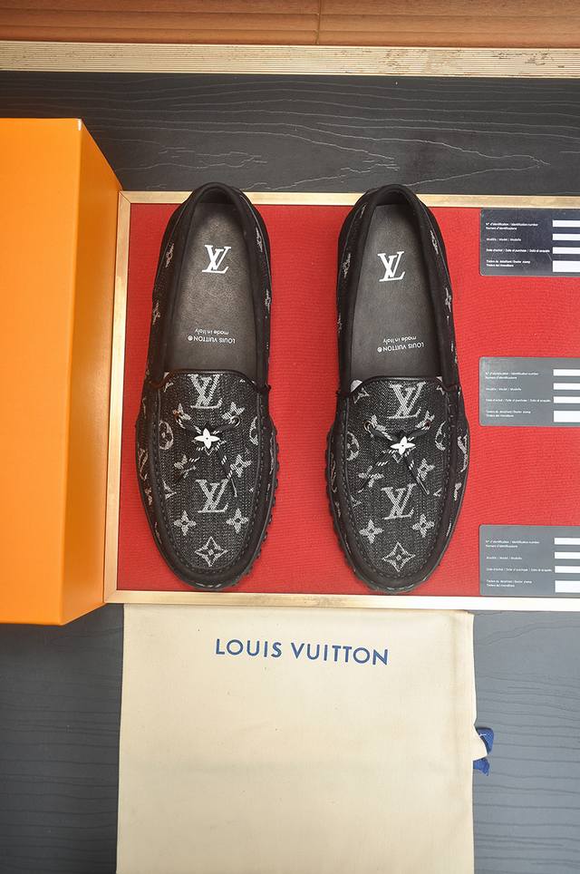 出厂价p Louis Vuitton 原单 新款Lv路易威登 * 顶级版本 Lv经典豆豆鞋！选用进口原版单牛皮 原版真皮边条拼接耐磨橡胶大底！高品质精品！码数3