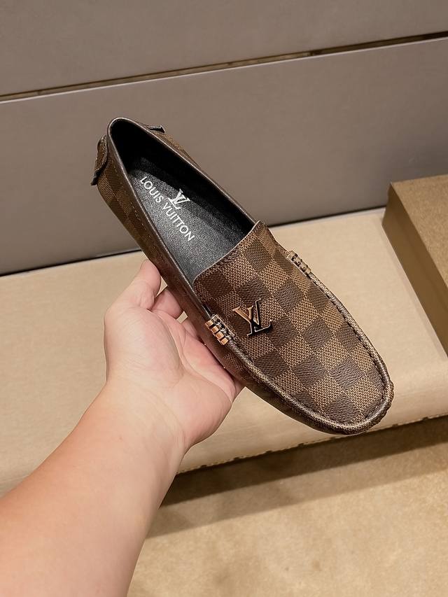 Lv路易威登官网旗舰店商务正装休闲商务高端豆豆鞋，鞋面头层意大利牛皮，舒适吸汗透气全纯牛里 真材实料 ，原版进口耐磨橡胶底， [ 精致优雅男士心备佳品，鞋面尽显