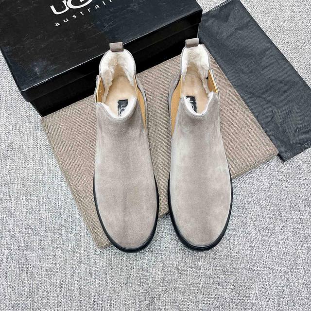 实 ，品牌Ugg，官方最新款，原單1：1最新靴子真綿羊毛，假一賠十，絕對的高端貨，質量純是沒話說，精選上等進口皮料，傾心打造完美紳士珍品，鞋面頭層高絲光牛絨+真