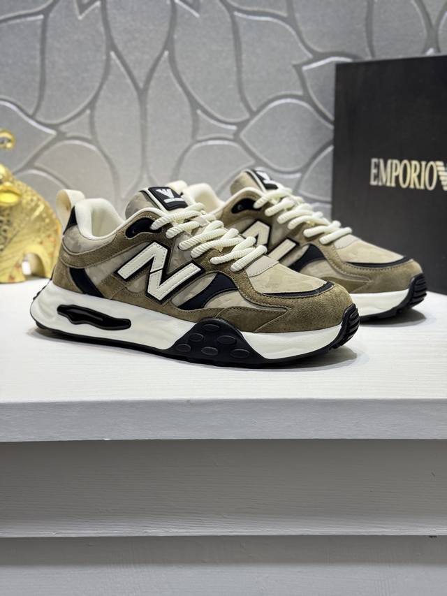 Armani* 高端精品 阿玛尼 休闲款原版霸气Logo品牌料，鞋面釆用进口牛皮网布内里欧美大师独特版面设计 完美打造专柜品质耐磨大底，上脚舒适大气，型男必备。