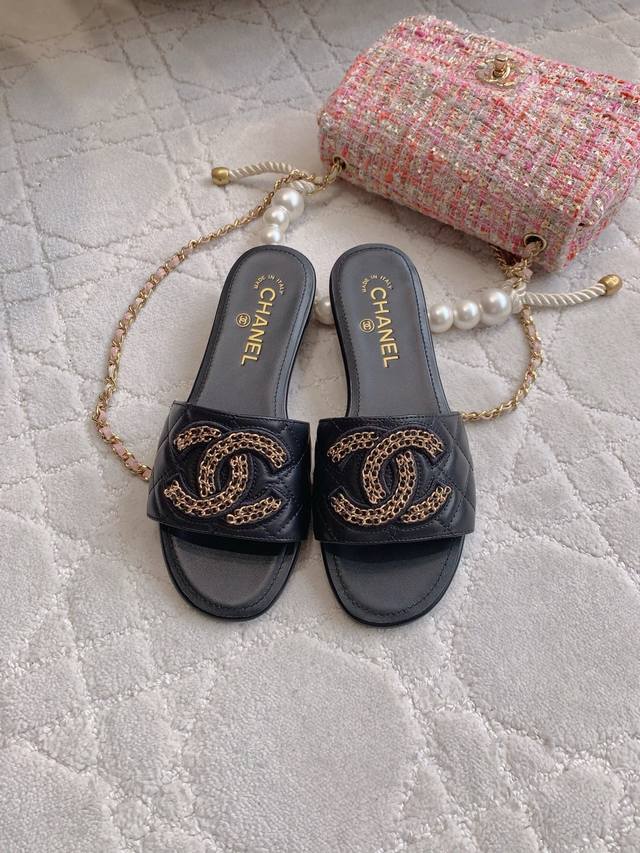 出厂价p Chane*新款平底拖鞋 经典度假风 双Ｃ Logo装饰简约清爽 百搭单品 鞋面小牛皮 牛仔布 内里垫脚羊皮 意大利真皮大底 尺码35-39 34 4