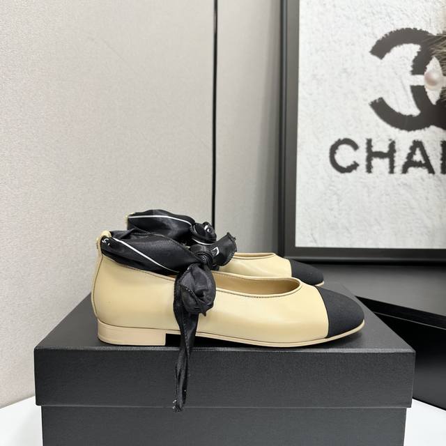 2025小香 本季秋冬季必备单品！！ 香奈儿秋冬重工爆款 小红书力推款，怎么搭配都好看，时髦精必备，香奈儿女士钟爱简约又难以抗拒系搭配展现与众不同的穿搭风格、自