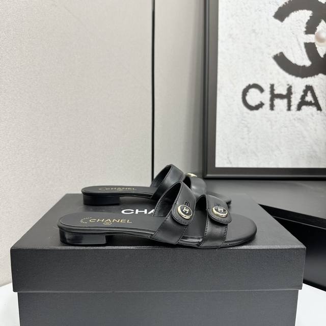 2025小香 本季秋冬季必备单品！！ 香奈儿秋冬重工爆款 小红书力推款，怎么搭配都好看，时髦精必备，香奈儿女士钟爱简约又难以抗拒系搭配展现与众不同的穿搭风格、自