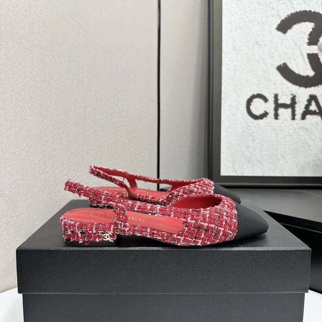 Chan*L经典Slingback小香凉鞋！单鞋！ 就像Coco香奈儿女士说的：流行稍纵即逝，但风格永存！这双后空鞋就是香家经典中的经典！双色搭配，简约精致，专