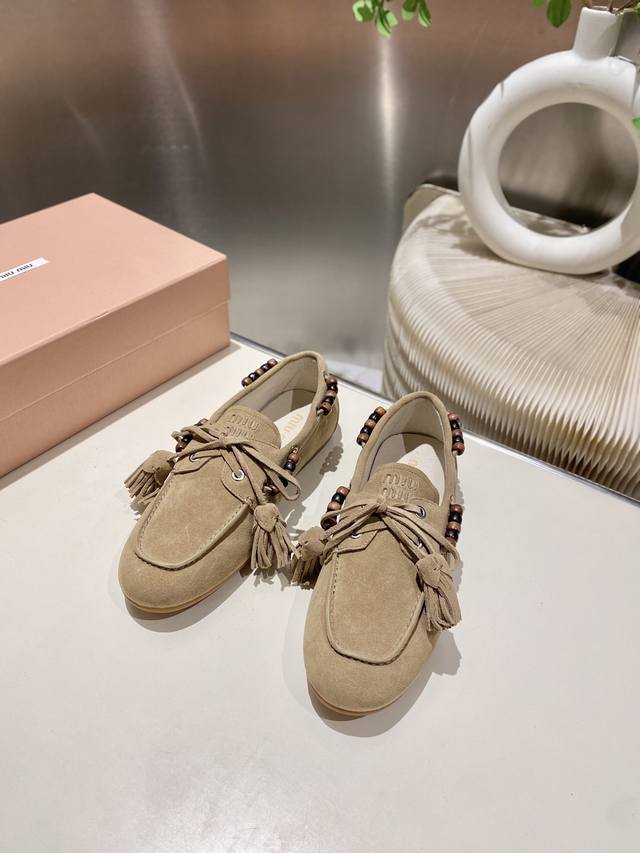 出厂单鞋 托鞋330缪缪2025擦色系带鸡眼平底豆豆鞋 流苏走秀新款 .复古小皮鞋乐福鞋 豆豆鞋 复古时尚 简约高级 随意搭配 上脚非常舒适，年度必入款！超级重