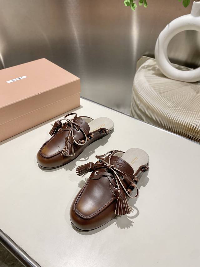 出厂单鞋 托鞋330缪缪2025擦色系带鸡眼平底豆豆鞋 流苏走秀新款 .复古小皮鞋乐福鞋 豆豆鞋 复古时尚 简约高级 随意搭配 上脚非常舒适，年度必入款！超级重
