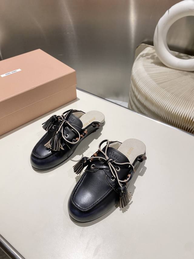 出厂单鞋 托鞋330缪缪2025擦色系带鸡眼平底豆豆鞋 流苏走秀新款 .复古小皮鞋乐福鞋 豆豆鞋 复古时尚 简约高级 随意搭配 上脚非常舒适，年度必入款！超级重