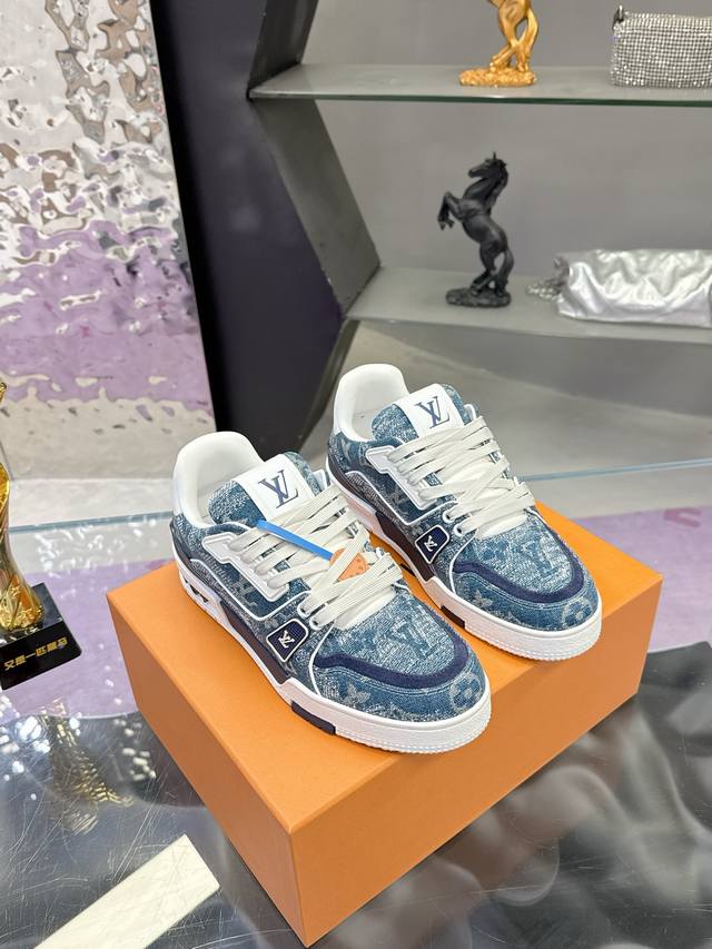 工厂p价p： 2025最新颜色 出货 Lv 路易威登L家 驴牌 Trainer系列 情侣款 休闲 运动鞋 滑板鞋 原版购入开发 做货 本款Lv Trainer