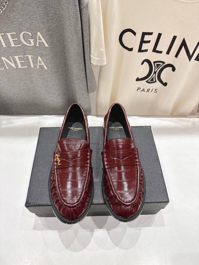 男女同款 男款+50 Saint Laurent 圣罗兰Ysl 25Ss爆款平底玛丽珍一脚蹬乐福鞋，2025全新升级力推单品明星同款 舒适度非常好，值得拥有 成