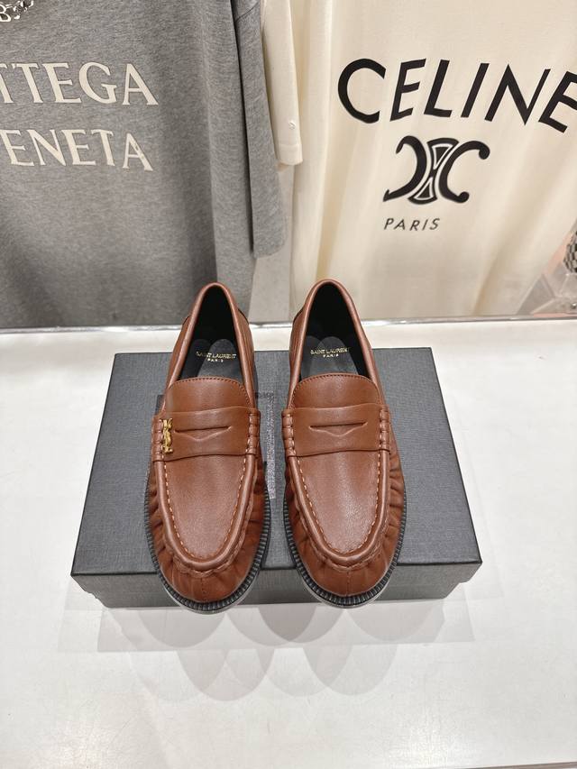 男女同款 男款+50 Saint Laurent 圣罗兰Ysl 25Ss爆款平底玛丽珍一脚蹬乐福鞋，2025全新升级力推单品明星同款 舒适度非常好，值得拥有 成