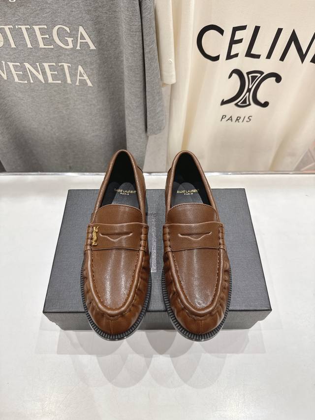 男女同款 男款+50 Saint Laurent 圣罗兰Ysl 25Ss爆款平底玛丽珍一脚蹬乐福鞋，2025全新升级力推单品明星同款 舒适度非常好，值得拥有 成