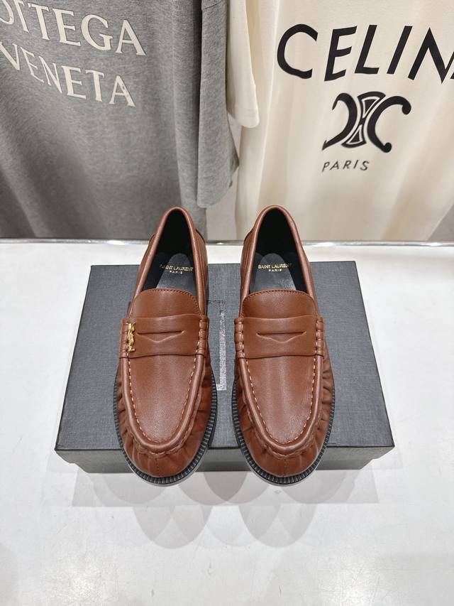 男女同款 男款+50 Saint Laurent 圣罗兰Ysl 25Ss爆款平底玛丽珍一脚蹬乐福鞋，2025全新升级力推单品明星同款 舒适度非常好，值得拥有 成