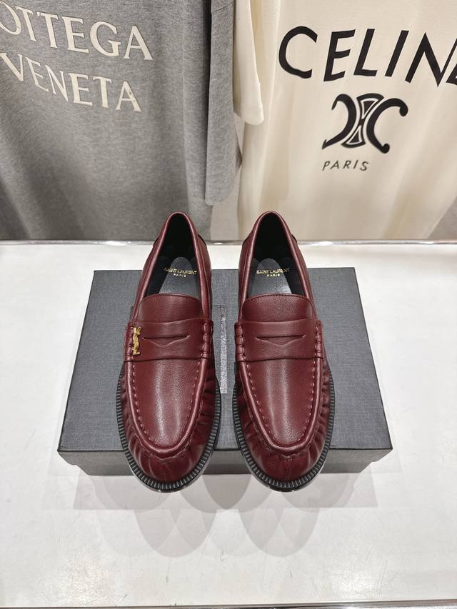 男女同款 男款+50 Saint Laurent 圣罗兰Ysl 25Ss爆款平底玛丽珍一脚蹬乐福鞋，2025全新升级力推单品明星同款 舒适度非常好，值得拥有 成