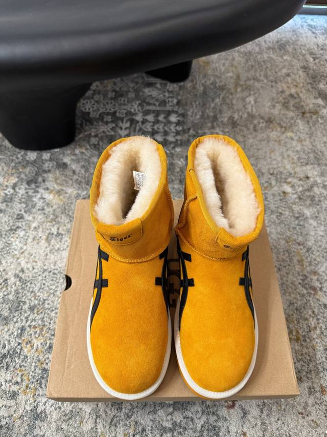 新品发布 ★面料 皮毛一体 内里 羊 鞋底 发泡底 优雅风格 创造不一样的感觉 跟高 2Cm 专柜包装 简约气质款式！ Show Bdetails ⊿：Size