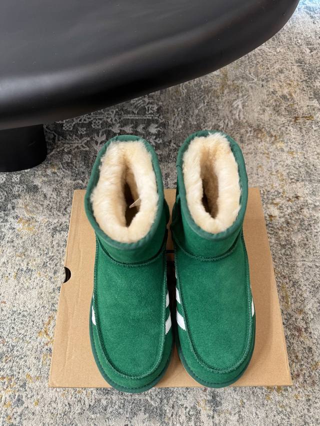 新品发布 ★面料 皮毛一体 内里 羊 鞋底 发泡底 优雅风格 创造不一样的感觉 跟高 2Cm 专柜包装 简约气质款式！ Show Bdetails ⊿：Size