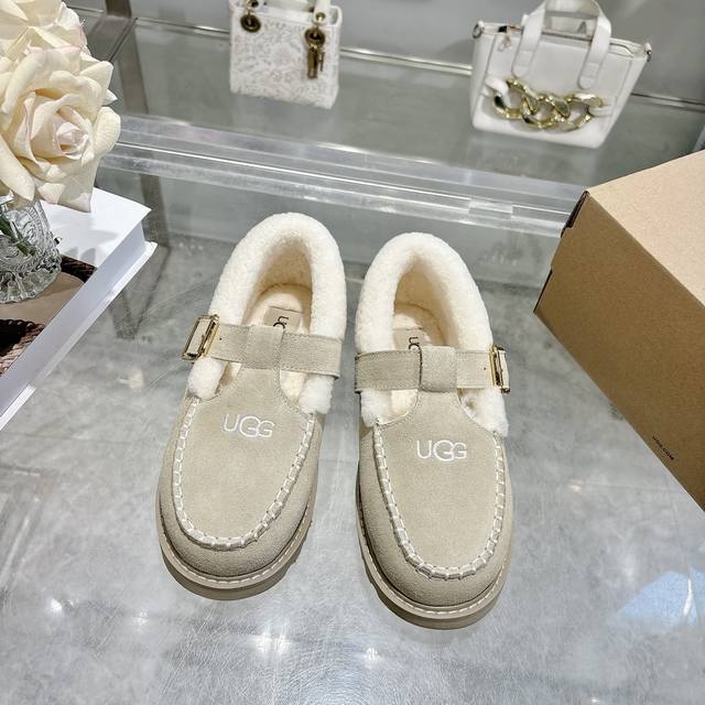 同步秋冬新款 佐拉芭蕾平底鞋浅口毛鞋 一脚蹬秒出门通勤友好 鞋领口装饰绒毛，提升细节带来精致温暖 系列：Fashion时尚 品名：Zoraballetflat佐