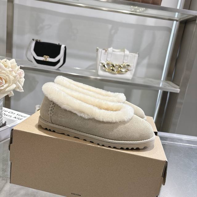 同步秋冬新款 佐拉芭蕾平底鞋浅口毛鞋 一脚蹬秒出门通勤友好 鞋领口装饰绒毛，提升细节带来精致温暖 货号：1178111 系列：Fashion时尚 品名：Zora