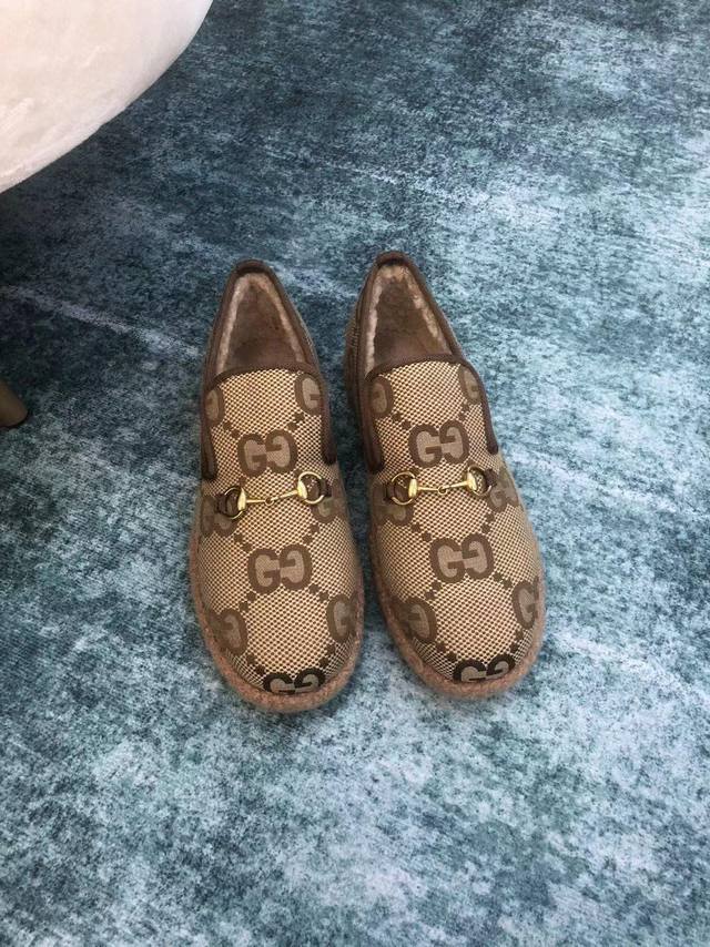 Gucci官网新款 女士 秋冬羊毛乐福鞋 毛呢面配五金澳洲羊皮毛一体泰迪卷羊毛内里 舒适保暖吸汗 ，码数 35#-41# 42码可定做