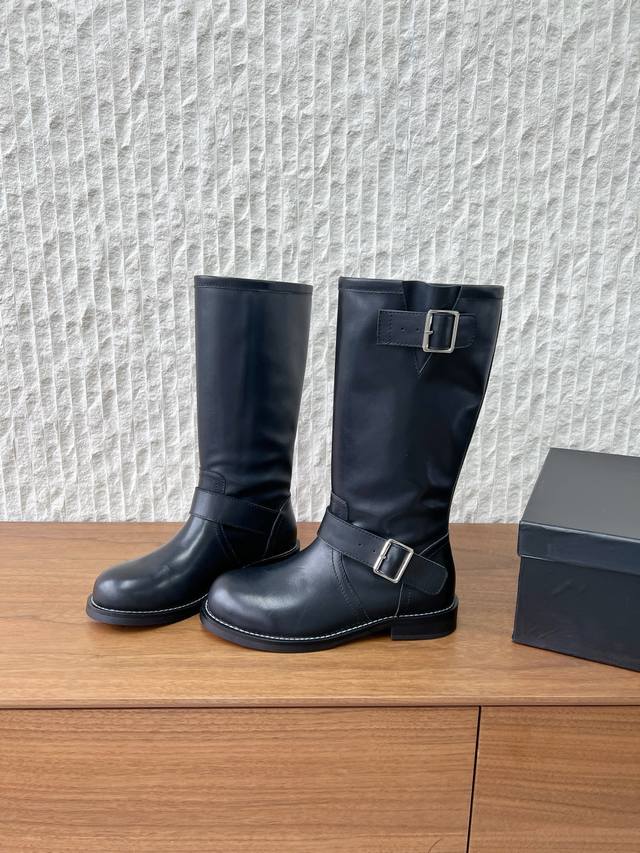 牛皮 G266 Ann Demeulemesster 小众潮牌 25Ss秋冬新款 排扣 长靴 安特卫普创意总监Stefano Gallici以”游牧精神“为灵感