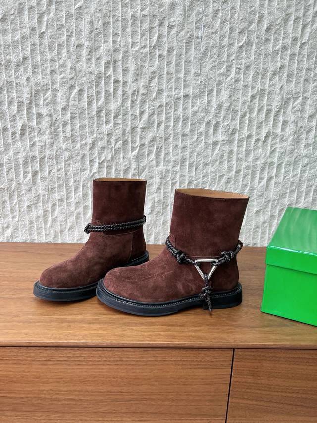 短靴 G266 Bottega Veneta 葆蝶家 25Ss秋冬新款 绳结靴 骑士靴 短靴 秋冬“战靴”预定，时尚人都在抢淡Bv 女孩看过来！这双绳结靴必须锁
