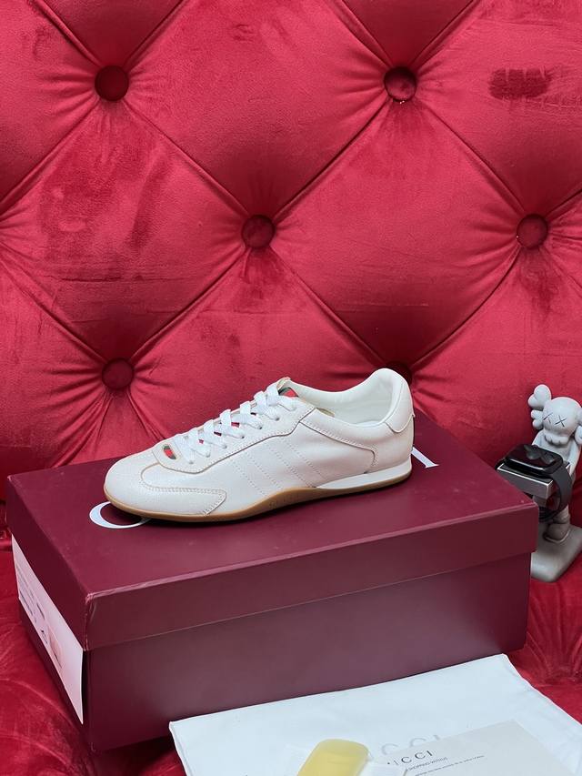 独家实拍 顶级版本 26Ss新款女士 Gucc*古驰小脏鞋全系列升级 Gg古奇系列做旧休闲小脏鞋走秀款 Zp开发纯原版本 Gucc*原版纹织带 鞋面擦色牛皮磨砂